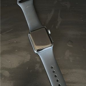Apple Watch Series 3 (38 mm)